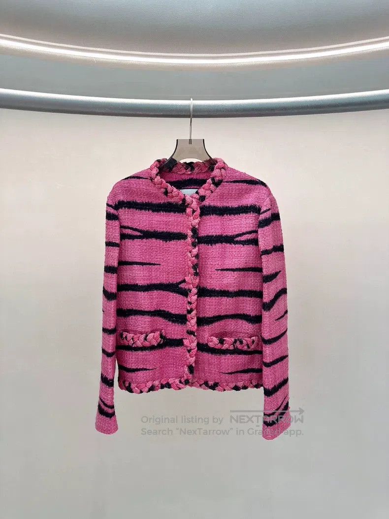 Valentino Valentino Year of the Tiger limited pink jacket Size S / US 4 / IT 40 - 1 Thumbnail