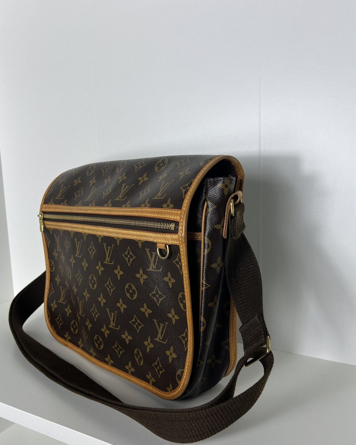 Louis Vuitton Louis Vuitton Messenger Bag Size ONE SIZE - 3 Thumbnail