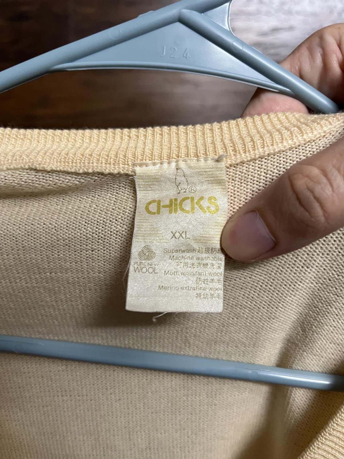 Designer Chicks Extra Fine Merino Wool V-neck - Beige V neck - XXL Size XXL / US 16-18 / IT 52-54 - 2 Thumbnail