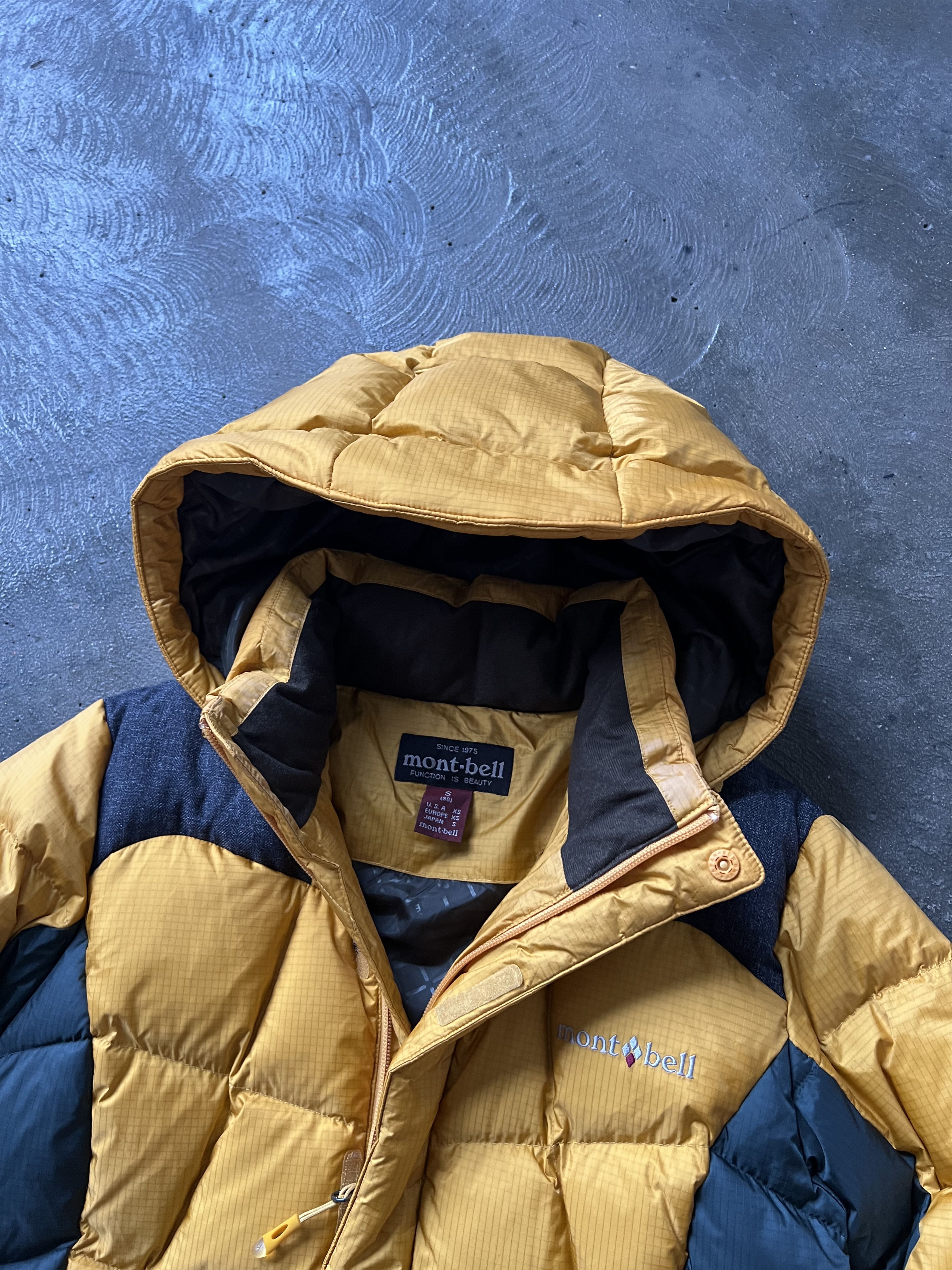 Montbell Montbell Puffer Down Jacket Vintage Size US S / EU 44-46 / 1 - 3 Thumbnail