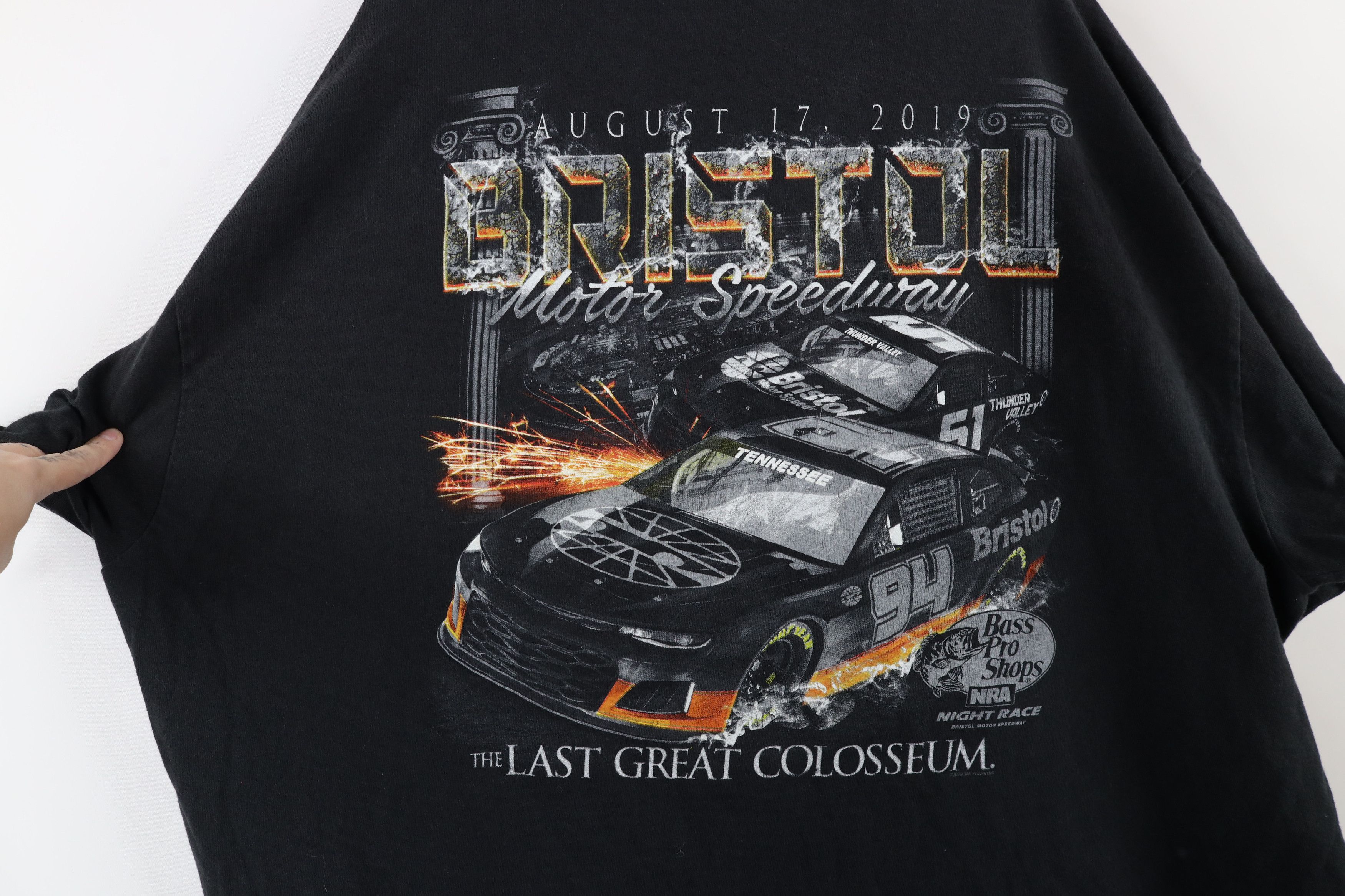 Vintage Vintage Y2K Battlefield Bristol Speedway Racing T-Shirt Size US XXL / EU 58 / 5 - 10 Thumbnail