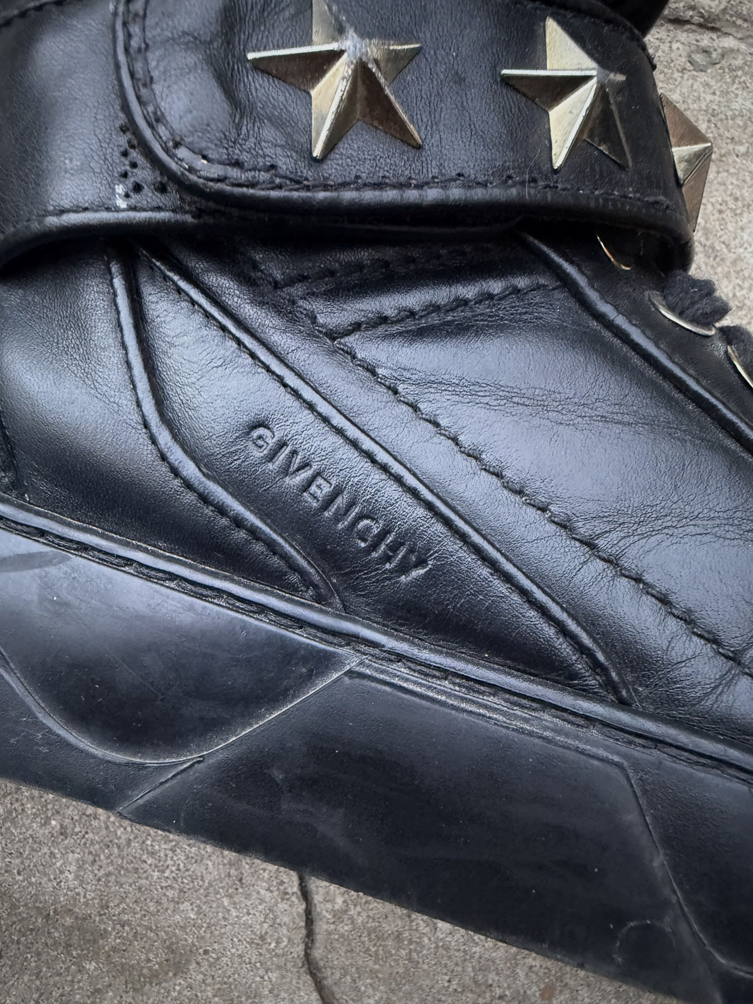 Givenchy Givenchy Triple Black Star Studded Tyson Sneakers Size US 10 / EU 43 - 5 Thumbnail