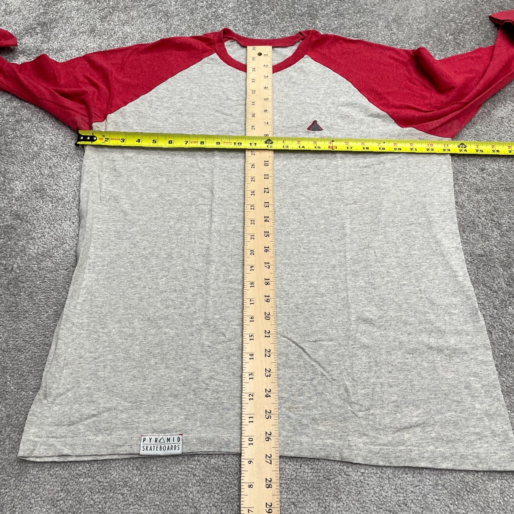 Vintage Pyramid T-Shirt Men Large Raglan 3/4 Sleeve Gray Red Shirt Casual Skate Tee Size US L / EU 52-54 / 3 - 5 Thumbnail