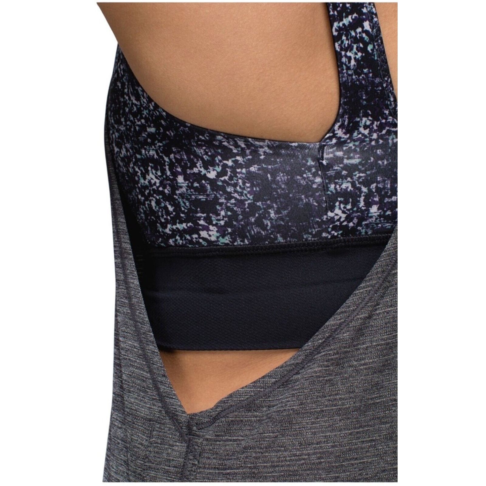 Lululemon Lululemon 2 in 1 Pullover Tank Top Sports Bra 6 Gray Black Size S / US 4 / IT 40 - 7 Thumbnail