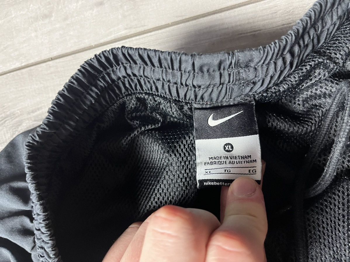 Nike Nike nylon pants drill streetwear size XLarge Size US 36 / EU 52 - 4 Thumbnail