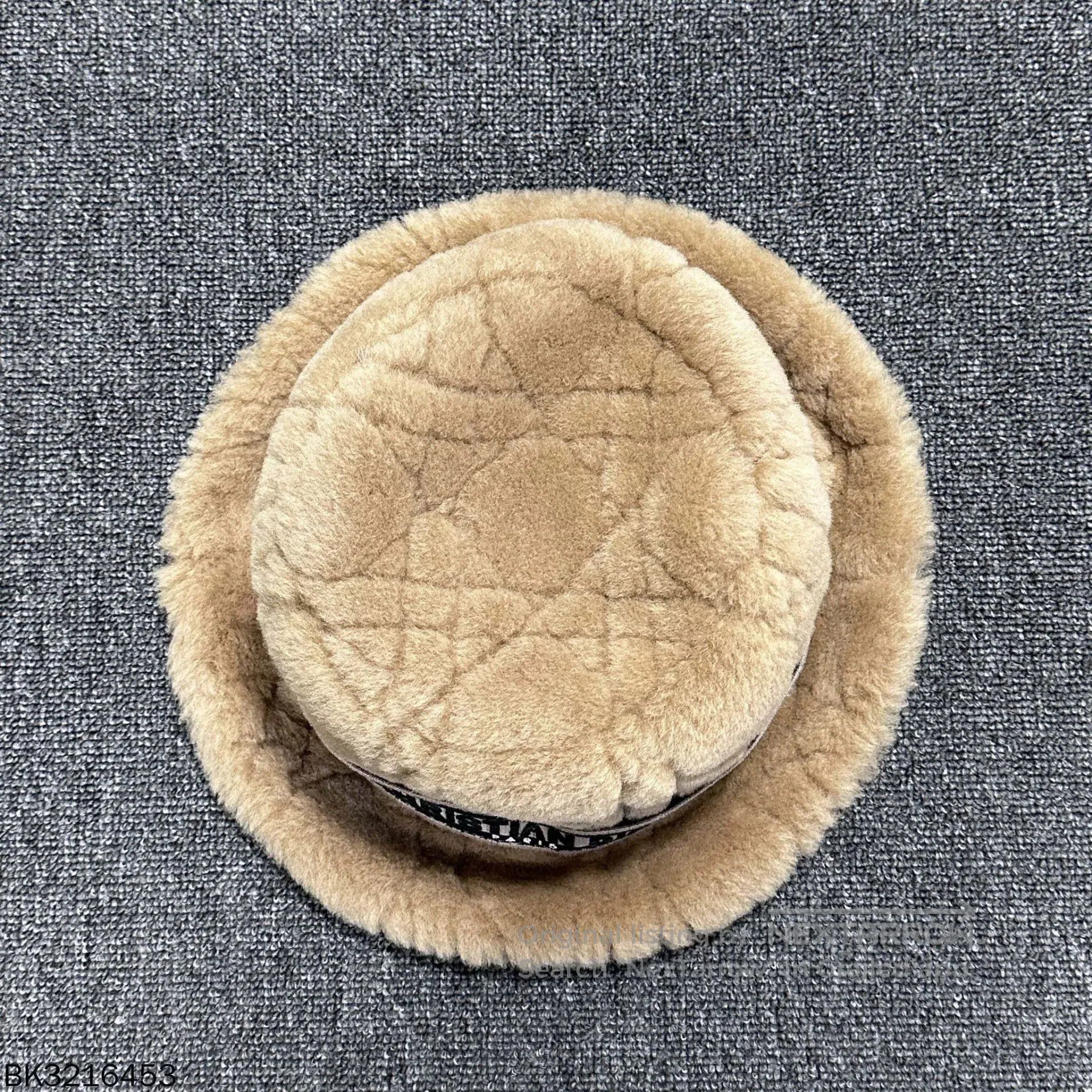 Dior Dior Cannage Fur Fisherman Hat. Size ONE SIZE - 3 Thumbnail