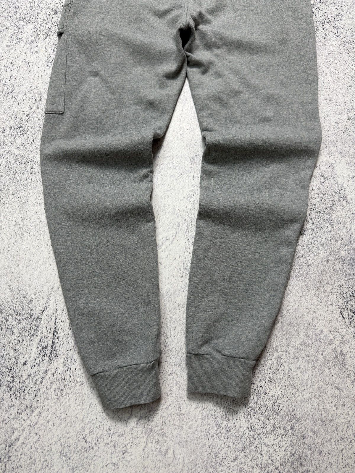 C.P. Company C.P. Company Diagonal Raised Fleece Cargo Grey Sweatpants Size US 32 / EU 48 - 16 Thumbnail