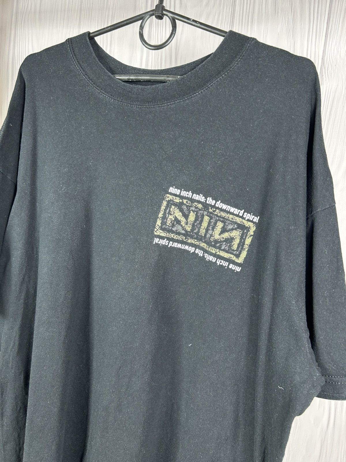 Band Tees Vintage NIN Nine Inch Nails The Downward Spiral Album Tee XL Size US XL / EU 56 / 4 - 12 Thumbnail