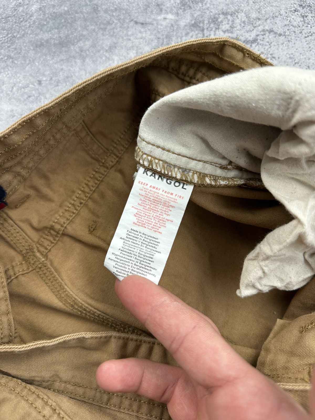 Kangol Vintage Kangol Rap Shorts Beige Rare Y2K Embroidered Logo Size US 34 / EU 50 - 13 Thumbnail