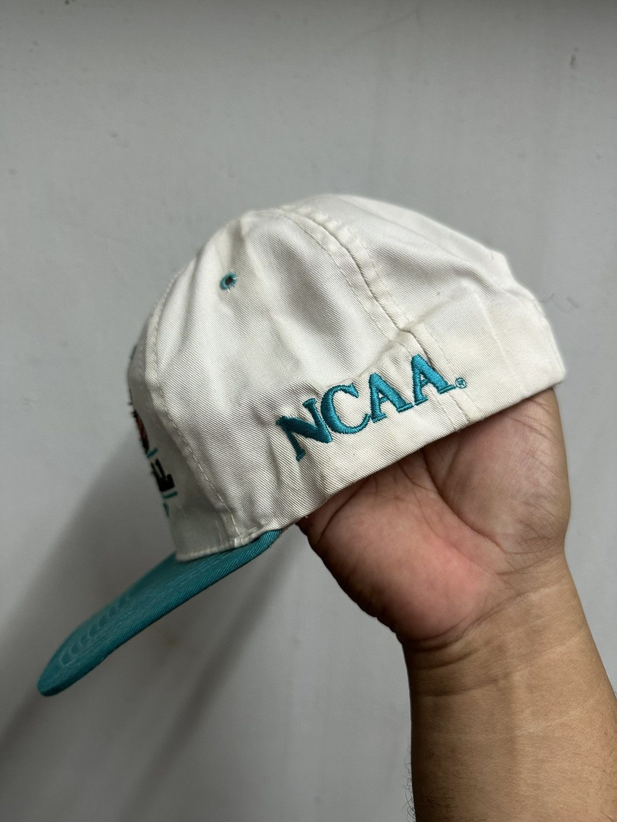 NBA 1994 NCAA Basketball Champ Snapback Size ONE SIZE - 2 Thumbnail