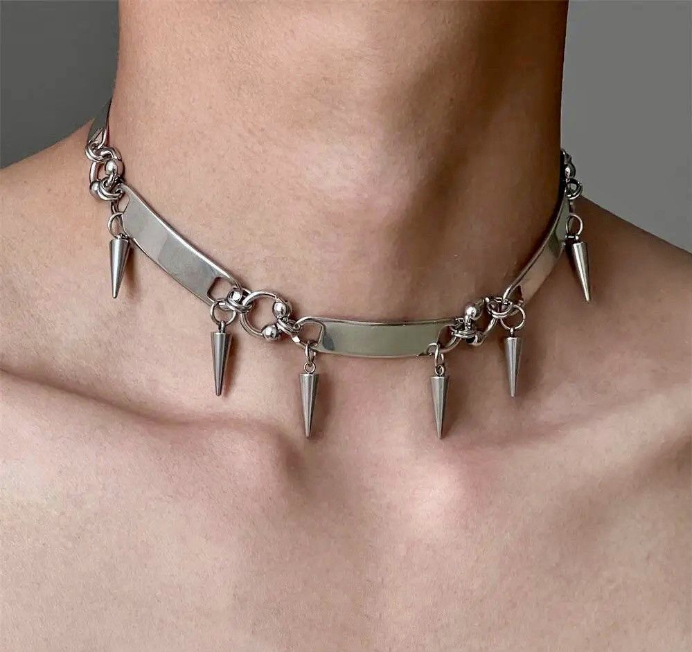 Vintage Retro Rivet Collar Necklace Size ONE SIZE - 1 Thumbnail