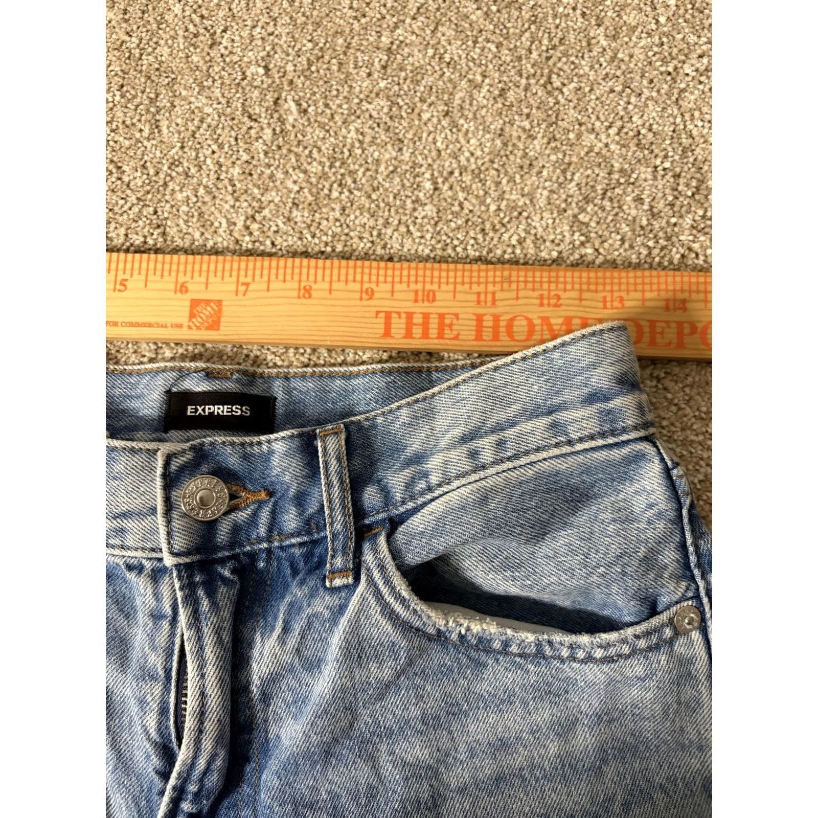 Express Express Mom Jeans Womens 2R Blue Super High Rise Distressed Ripped Raw Hem Size 26" / US 2 / IT 38 - 6 Thumbnail