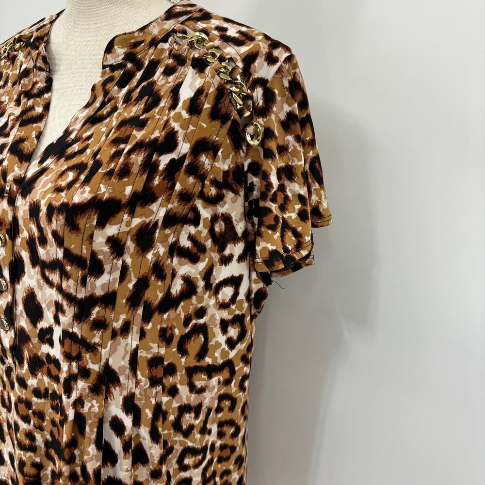 Other Cocomo Women's Leopard Print Top with Chain Detail Size 1X ( Size XL / US 12-14 / IT 48-50 - 4 Thumbnail