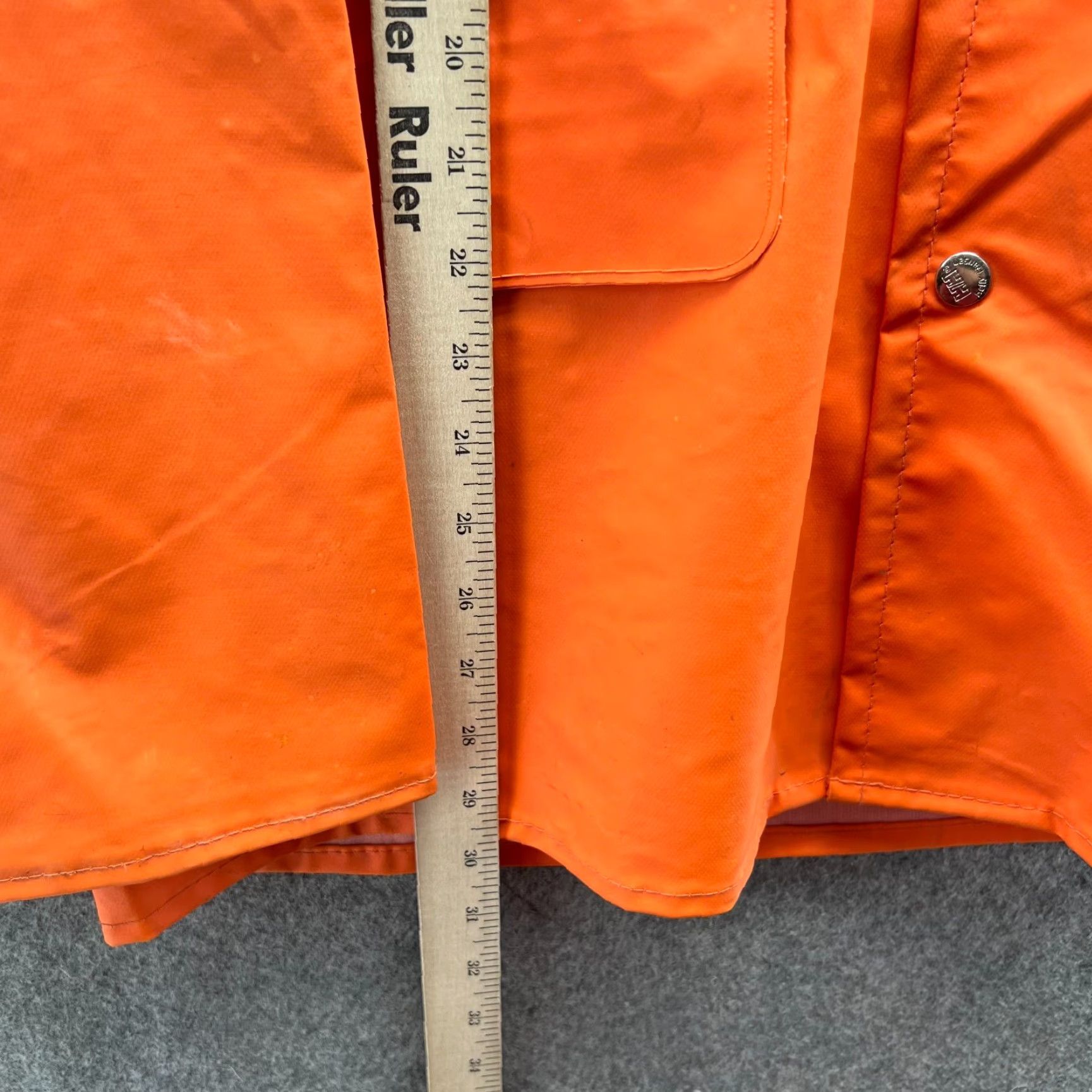 Helly Hansen VINTAGE Helly Hansen Jacket Mens Medium Orange Snap Rain Coat Hooded Waterproof Mens Regular XS? Wait invalid. Size US M / EU 48-50 / 2 - 4 Thumbnail