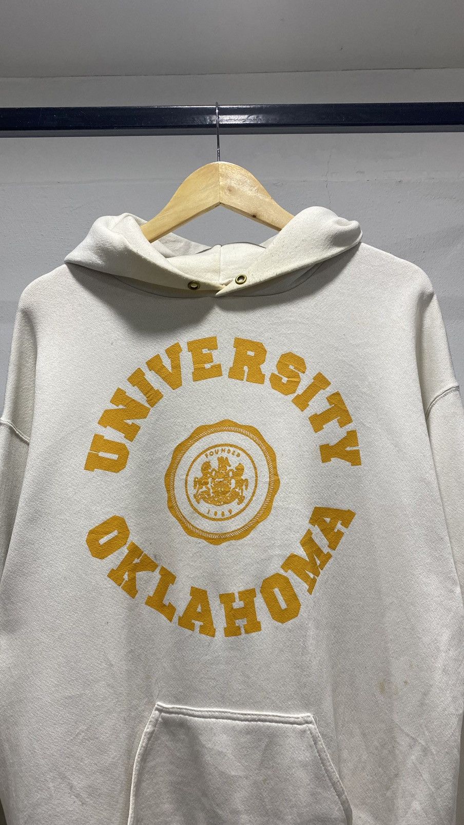 Vintage DISCUS UNIVERSITY PULLOVER HOODIE Size US L / EU 52-54 / 3 - 4 Thumbnail