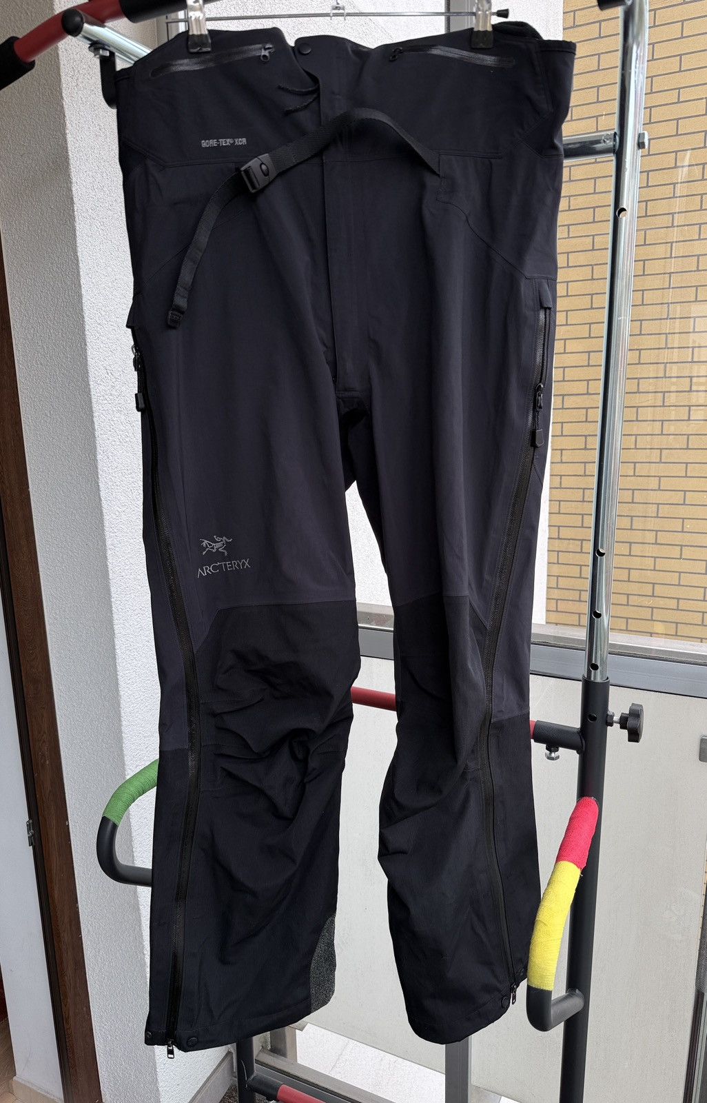 Arc'teryx Arcteryx Gore Tex XCR Bib Pants Black Ski Snowboard Outdoor Size US 34 / EU 50 - 1 Thumbnail