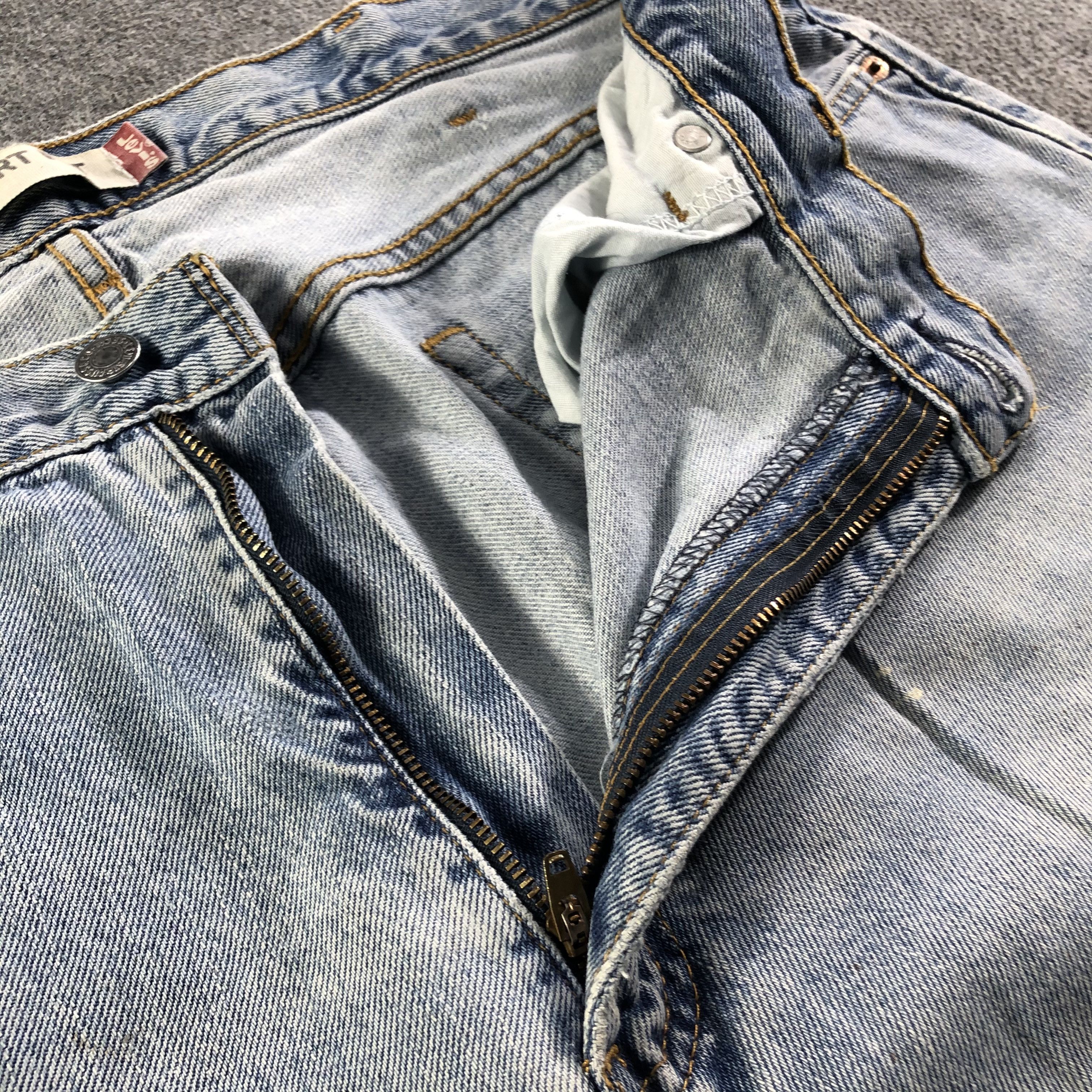 Levi's Vintage Light Wash Levis 560 Jeans-J3479 Size US 39 - 8 Thumbnail