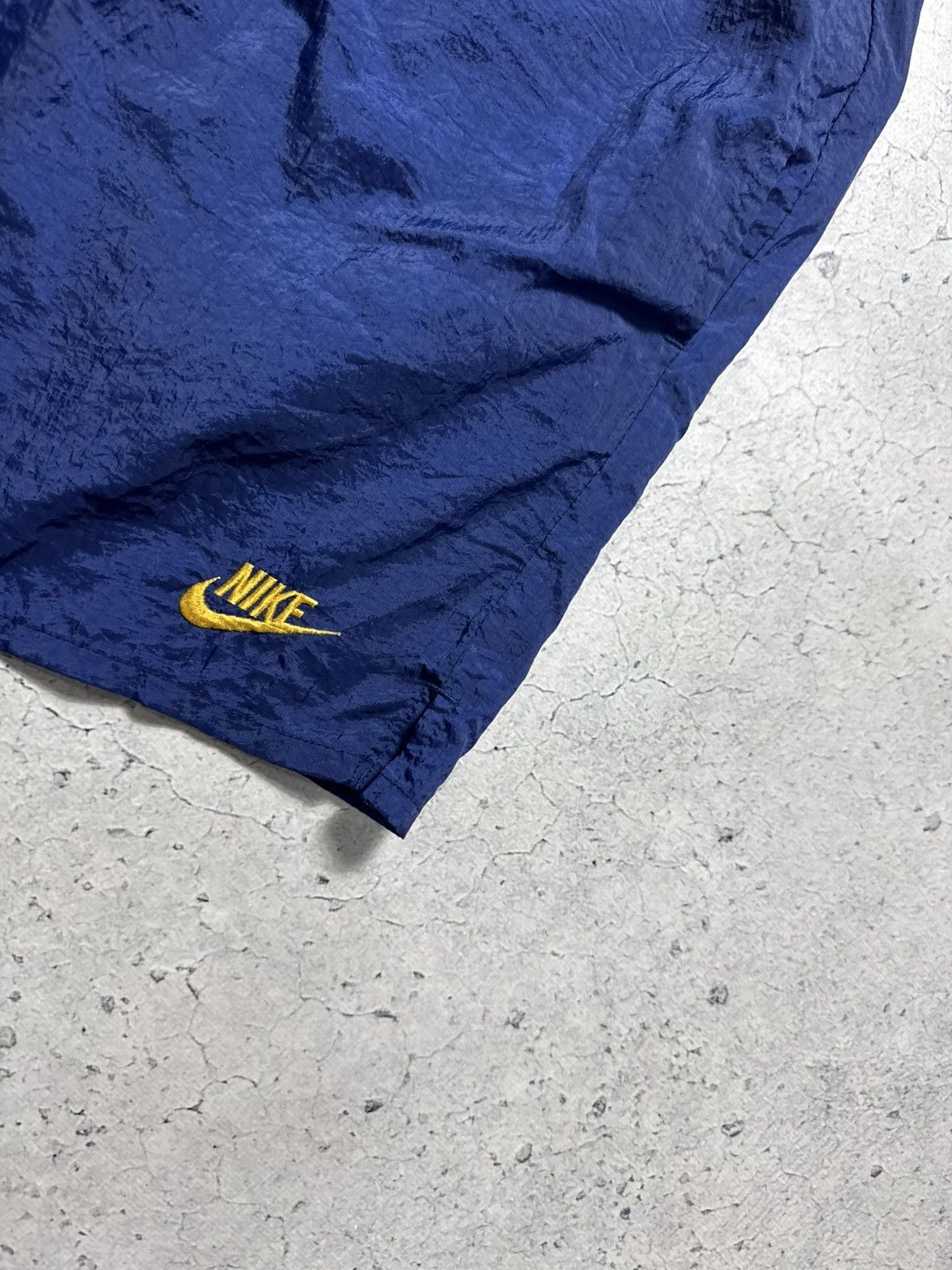 Nike Nike Vintage 90’s Big Swoosh Shorts Size S Drill Size US 30 / EU 46 - 3 Thumbnail