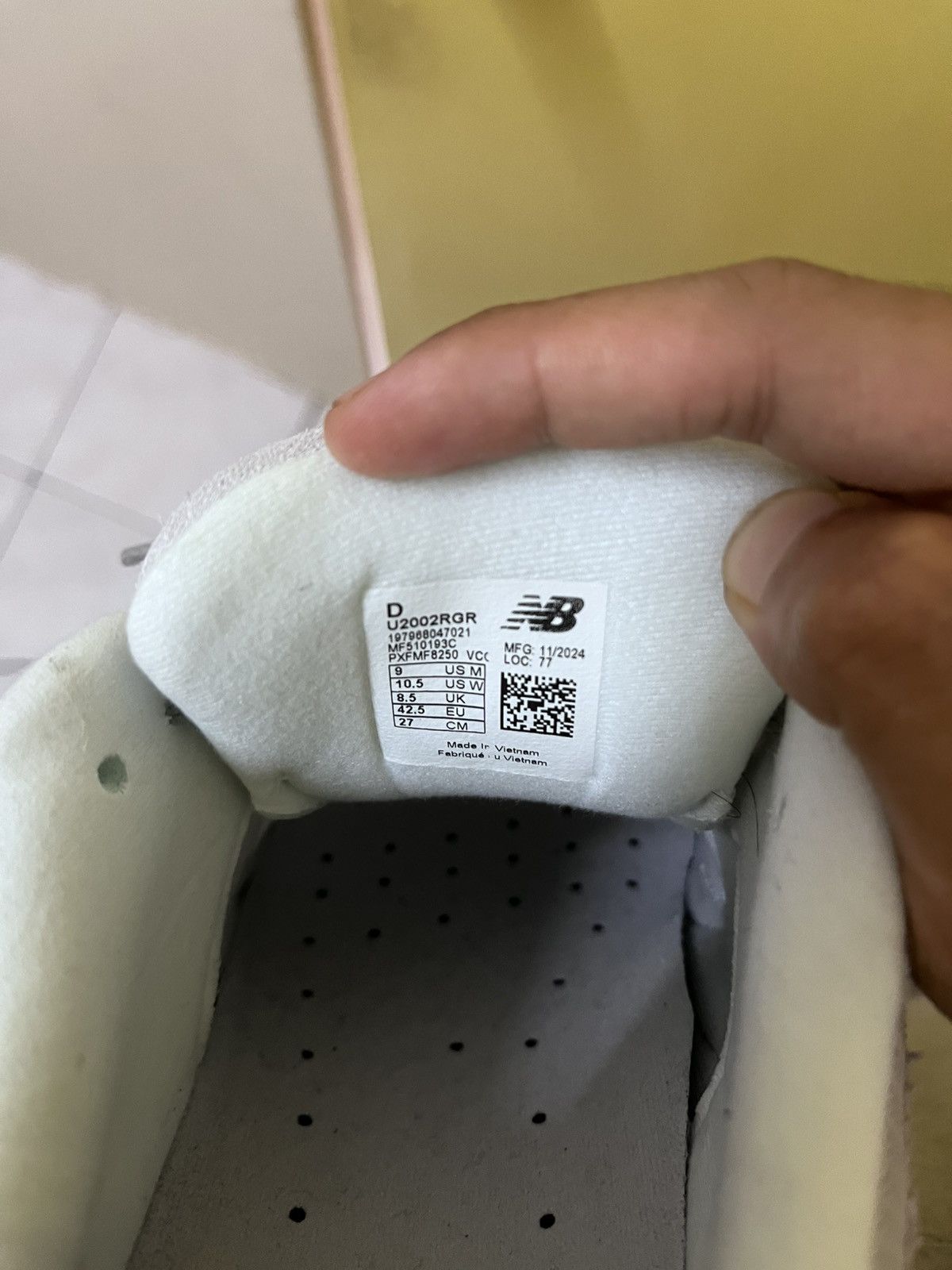 New Balance New Balance 2002R Size US 9 / EU 42 - 3 Thumbnail