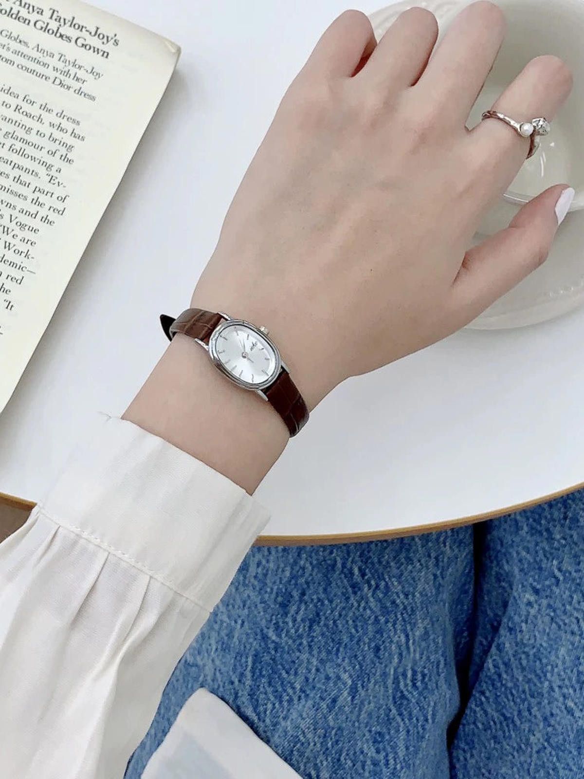 Jewelry Leather Strap Oval Dial Wristwatch, Classic Style Size ONE SIZE - 5 Thumbnail