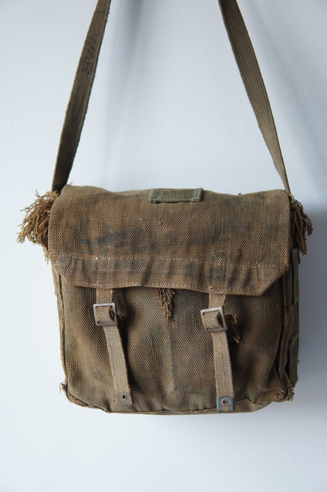 Vintage WWII Painted Canvas Shoulders Bag Size ONE SIZE - 3 Thumbnail