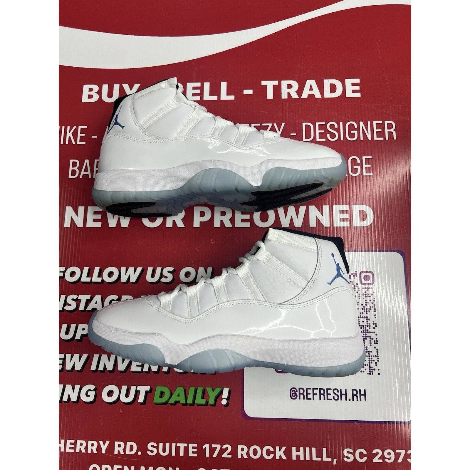 Jordan Brand Air Jordan 11 Legend Blue Size 10.5 CT8012-104 Size US 10.5 / EU 43-44 - 2 Thumbnail
