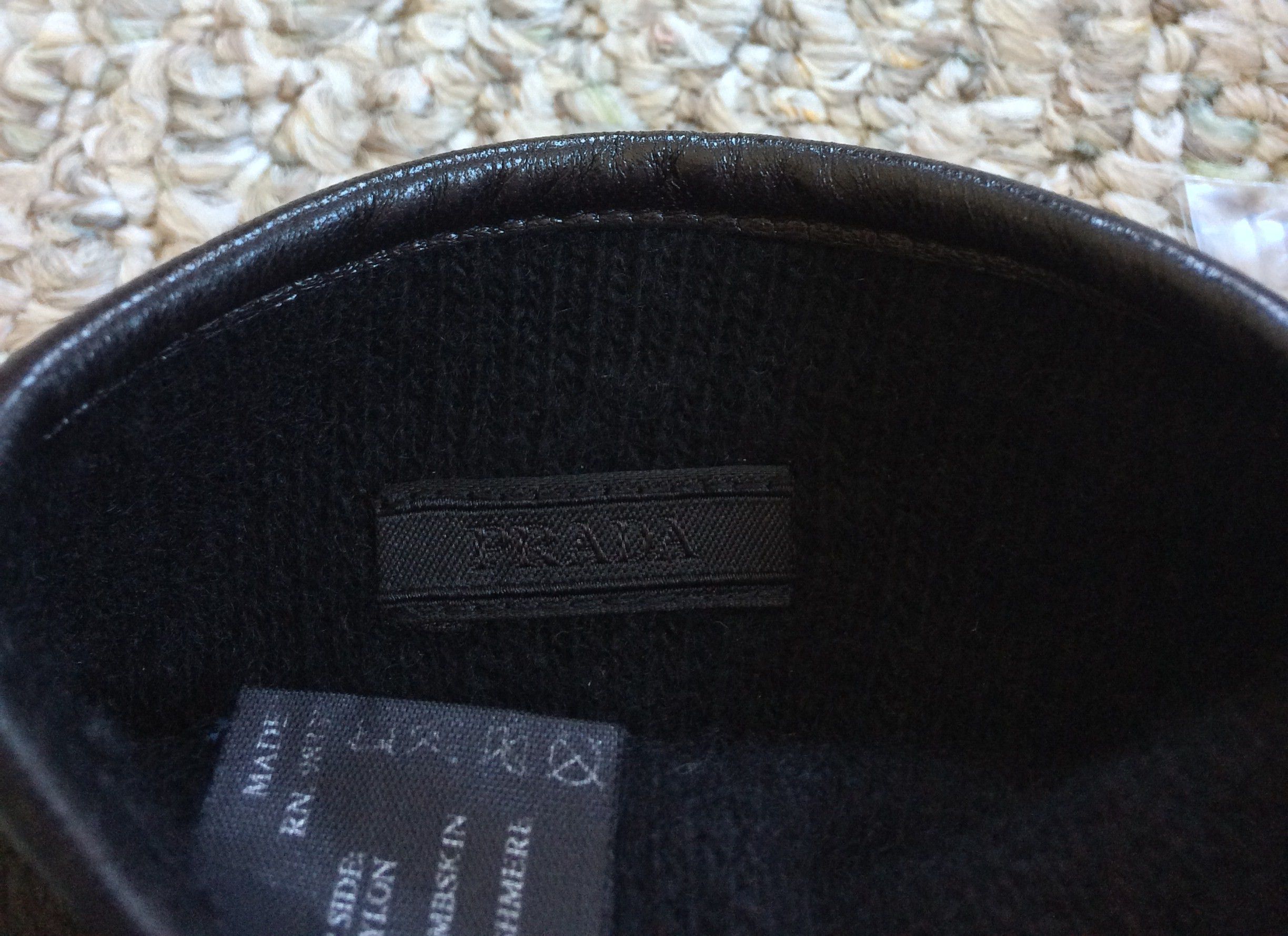 Prada Prada Lambskin Leather Logo Gloves + Box Size ONE SIZE - 8 Thumbnail