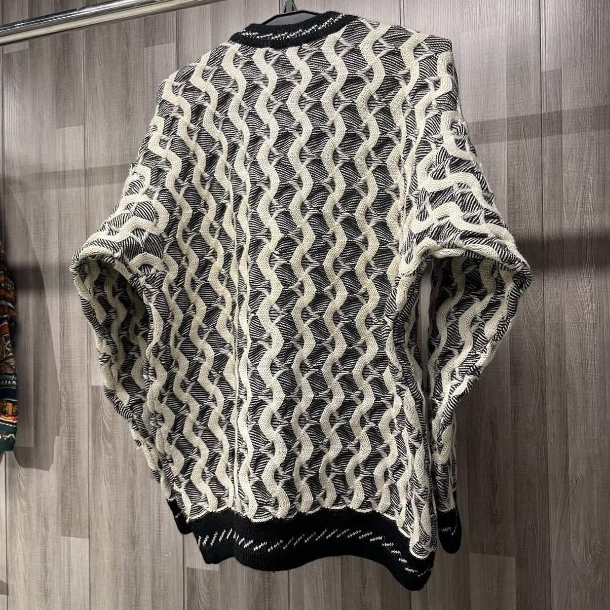 Coogi Vintage Coogi Australia Wavy Pattern 3D Knit Wool Sweater Size US L / EU 52-54 / 3 - 15 Thumbnail