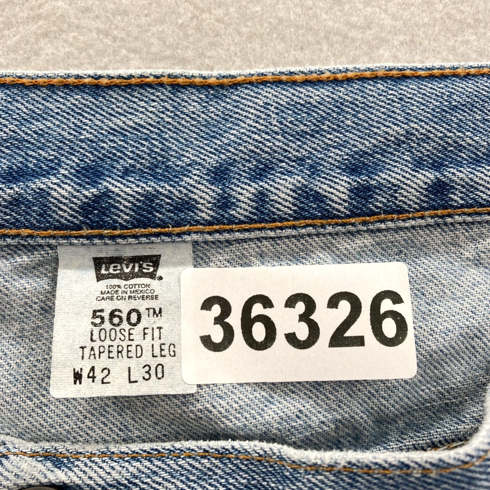 Levi's VINTAGE Levi's 560 Jeans Mens 42x30 Baggy Loose Tapered Blue Denim Skater 2001 Size US 42 / EU 58 - 4 Thumbnail