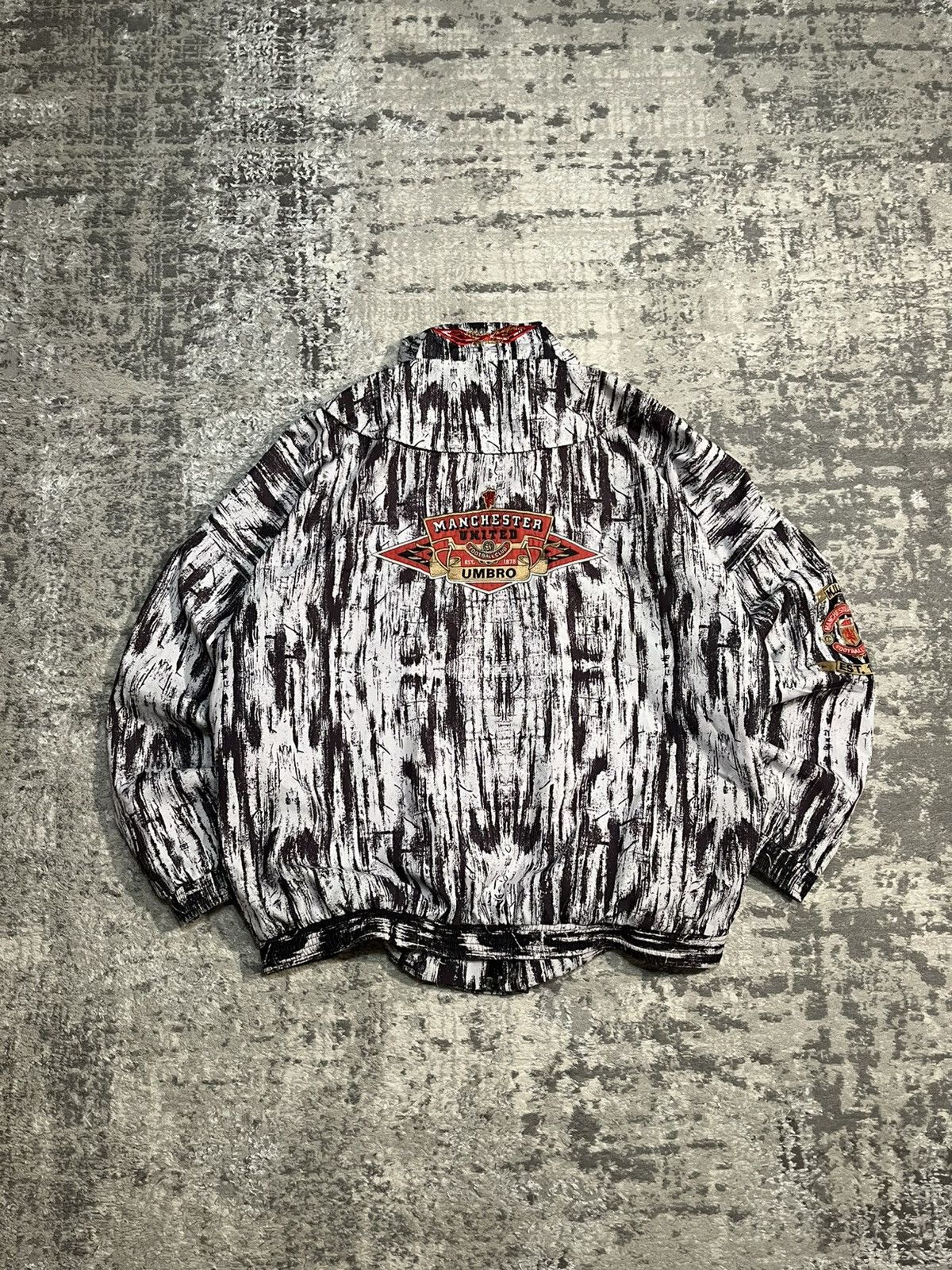Umbro Vintage Umbro Manchester United 1992/93 Jacket Size US L / EU 52-54 / 3 - 3 Thumbnail