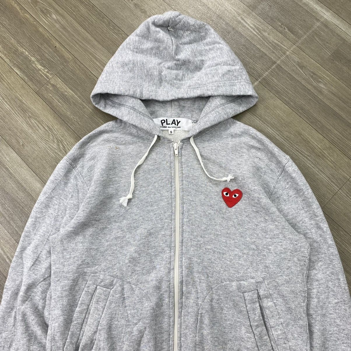 Comme des Garcons PLAY 🇯🇵 Comme Des Garçons Play Red Heart CDG Zip Hoodie Luxury Size US S / EU 44-46 / 1 - 2 Thumbnail