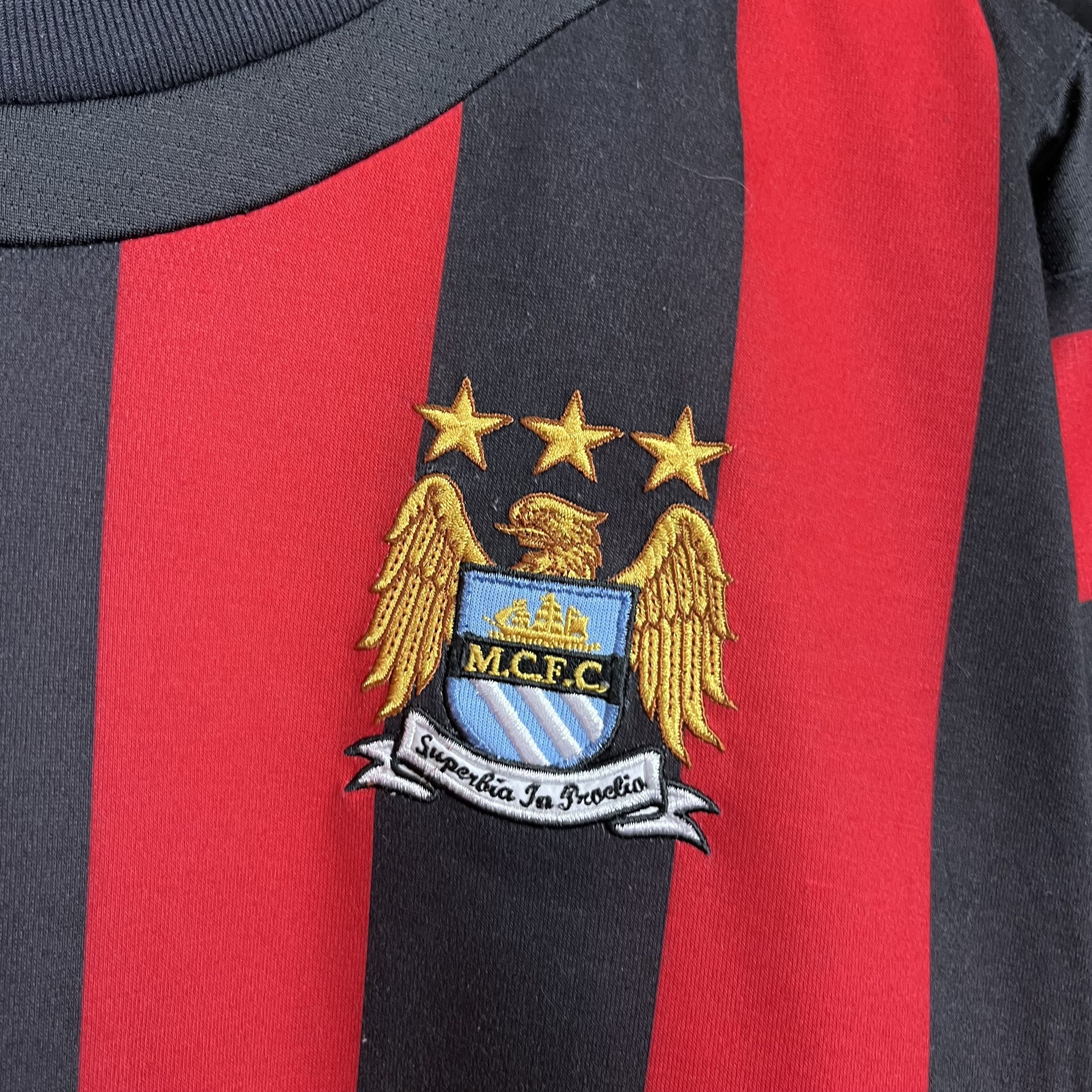 Umbro 2011/12 UMBRO MANCHESTER CITY AWAY SOCCER JERSEY SHIRT Size US M / EU 48-50 / 2 - 3 Thumbnail