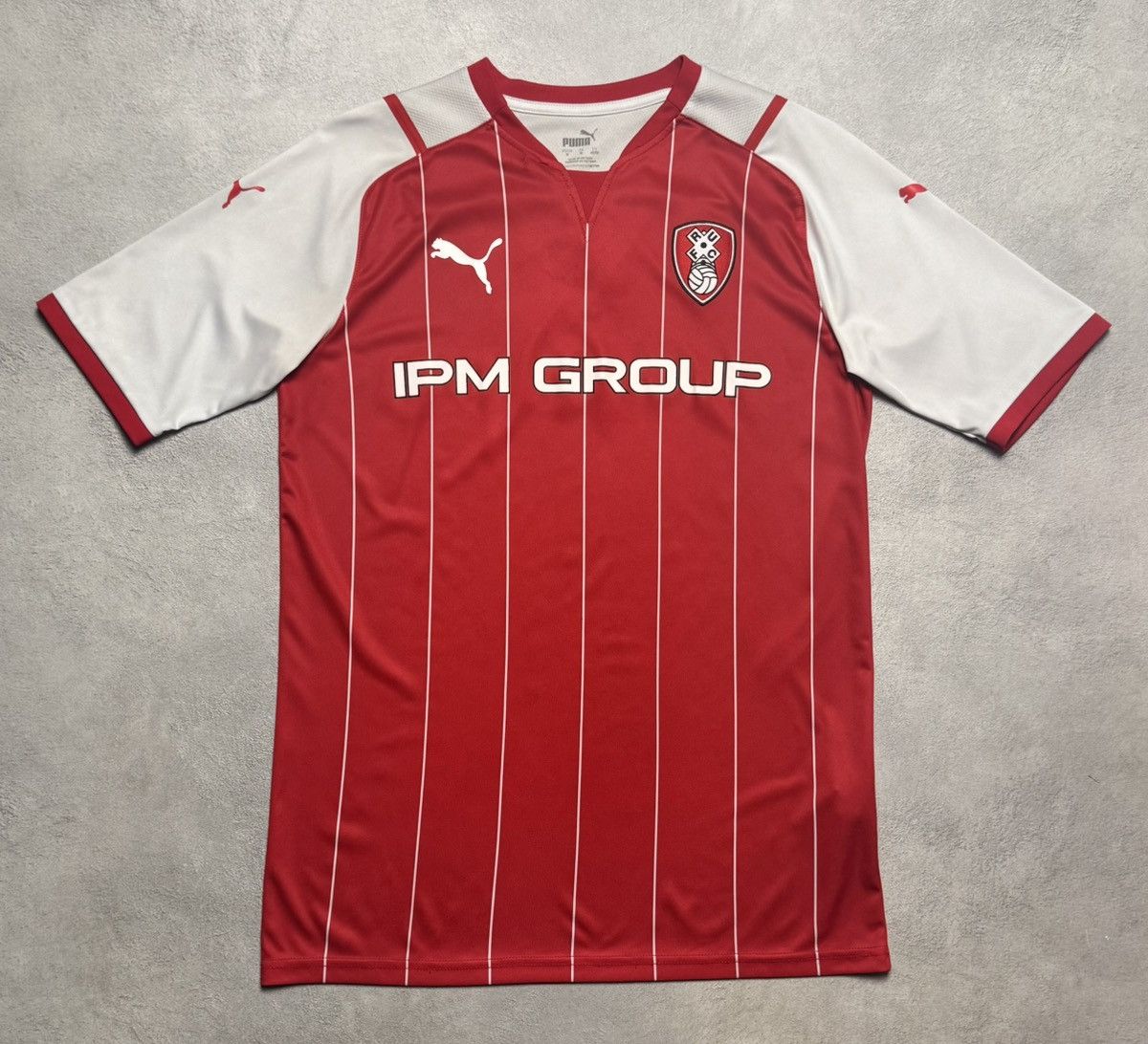 Puma Rotherham United 2021 2022 Home Shirt Soccer Jersey Puma Size US M / EU 48-50 / 2 - 1 Thumbnail