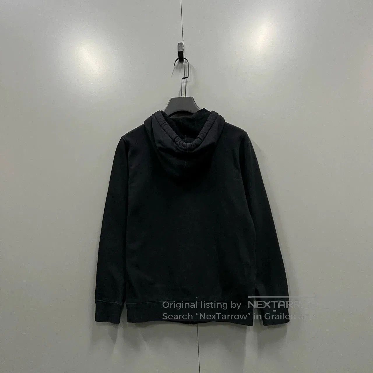 Valentino valentino black logo zip. Size US XS / EU 42 / 0 - 2 Thumbnail
