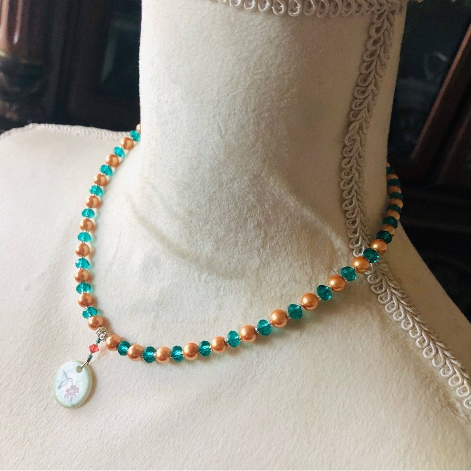Handmade Handcrafted repurpose porcelain hummingbird pearl necklac Size ONE SIZE - 3 Thumbnail