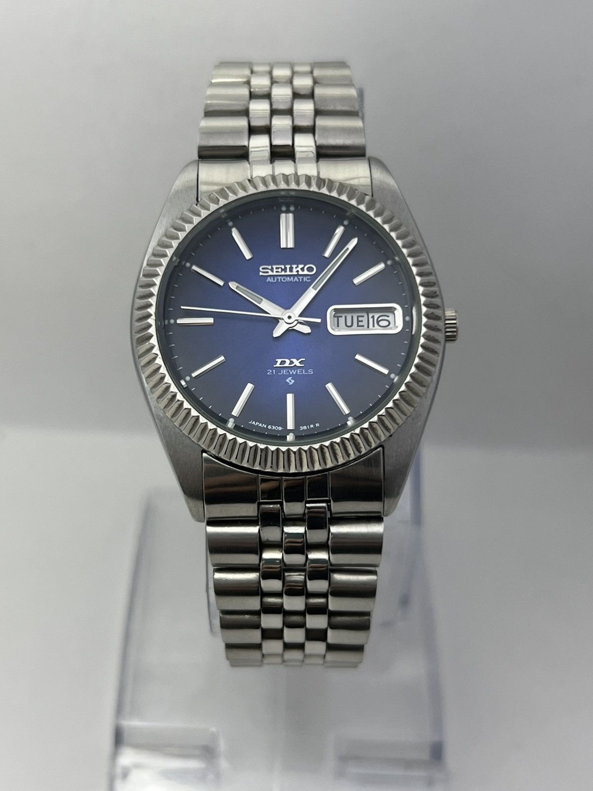 Seiko Seiko DX Automatic Fluted Bazel Day/Date Japan Size 36 - 18 Thumbnail
