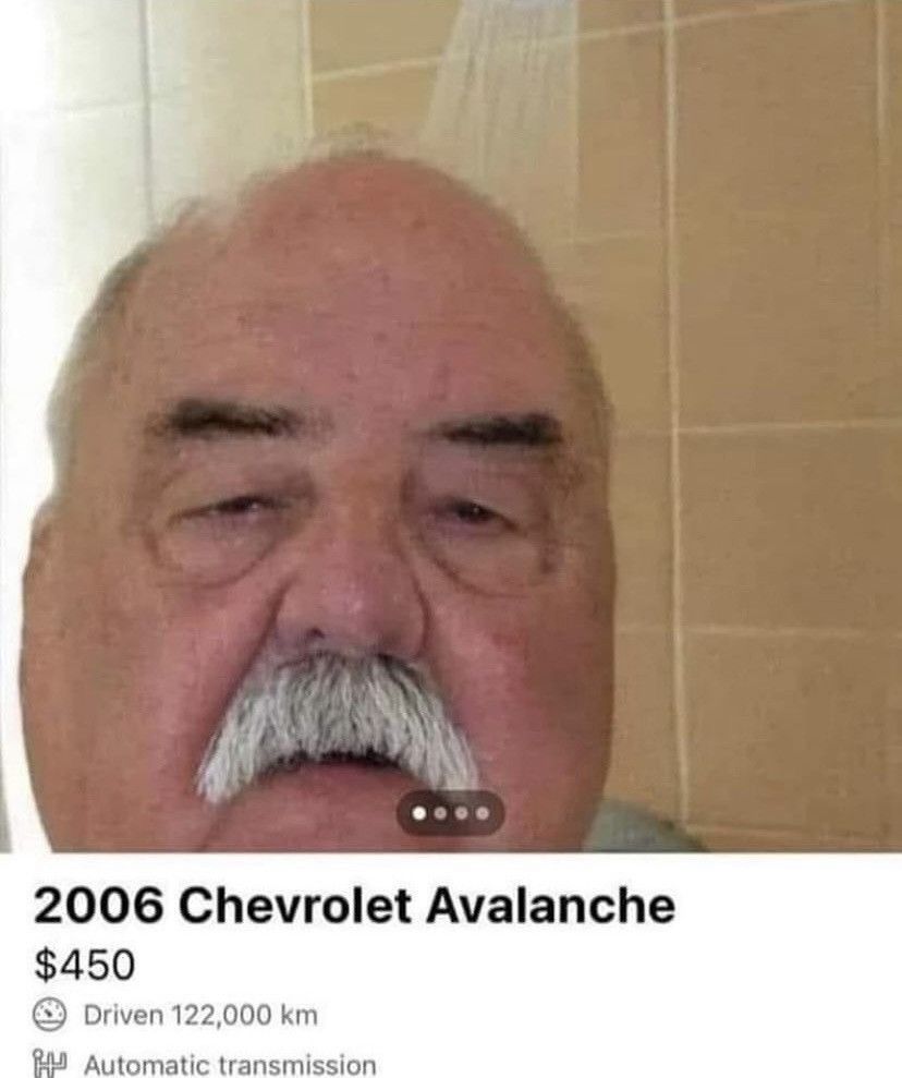 image of 2006 Chevrolet Avalanche in White, Men's (Size Large)