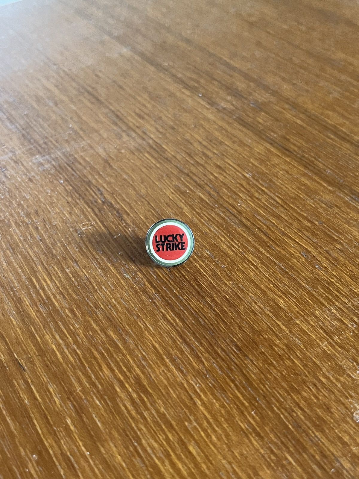 Vintage Lucky Strike logo vintage pin Size ONE SIZE - 1 Thumbnail