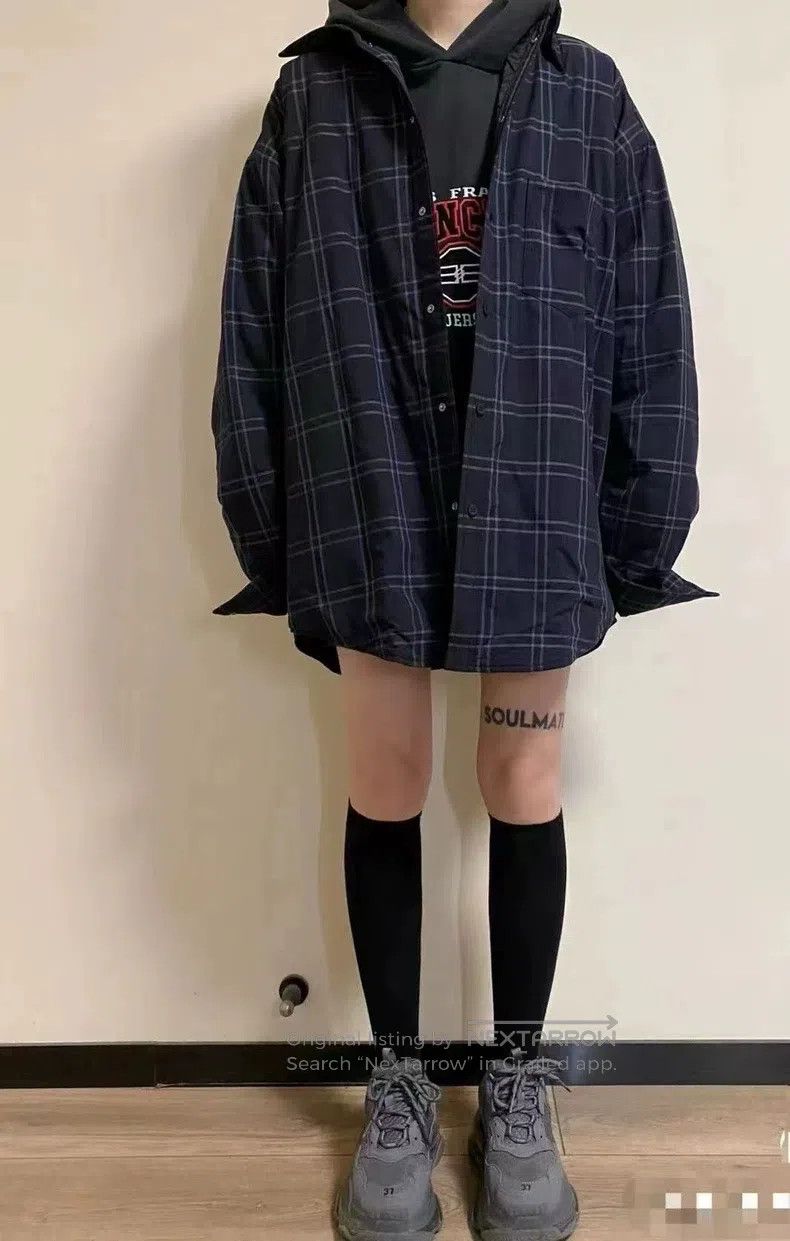 Balenciaga Balenciaga Plaid Chest Embroidered Logo Shirt Puffer Size US S / EU 44-46 / 1 - 9 Thumbnail