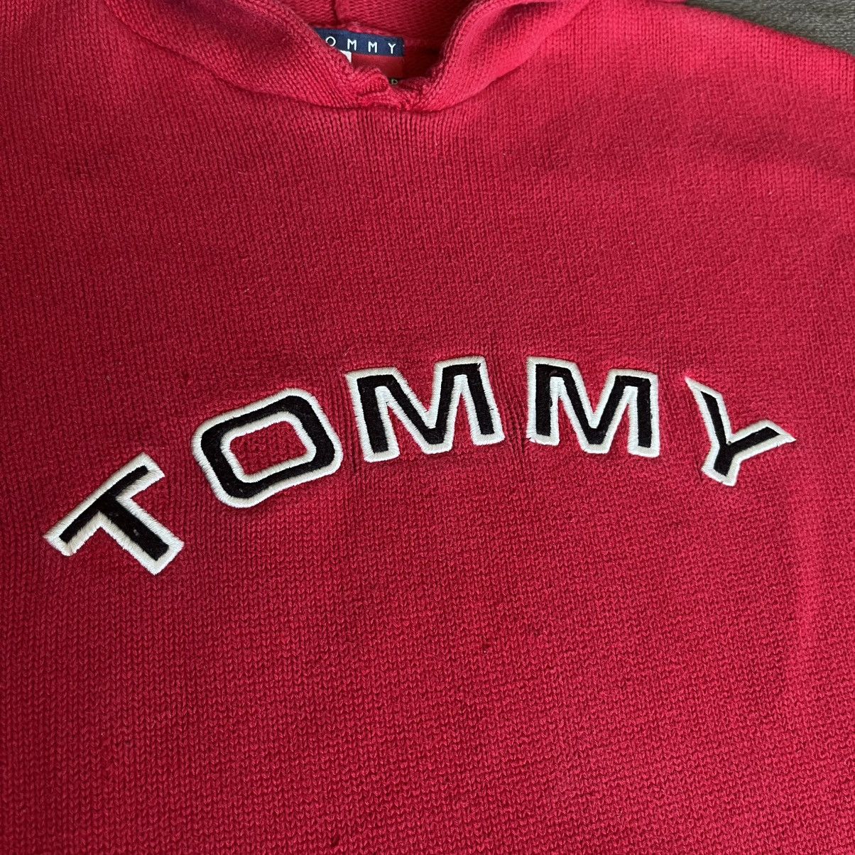 Tommy Hilfiger × Vintage Vintage 1990s Tommy Hilfiger Embroidered Logo Sweater Hoodie Size US L / EU 52-54 / 3 - 4 Thumbnail