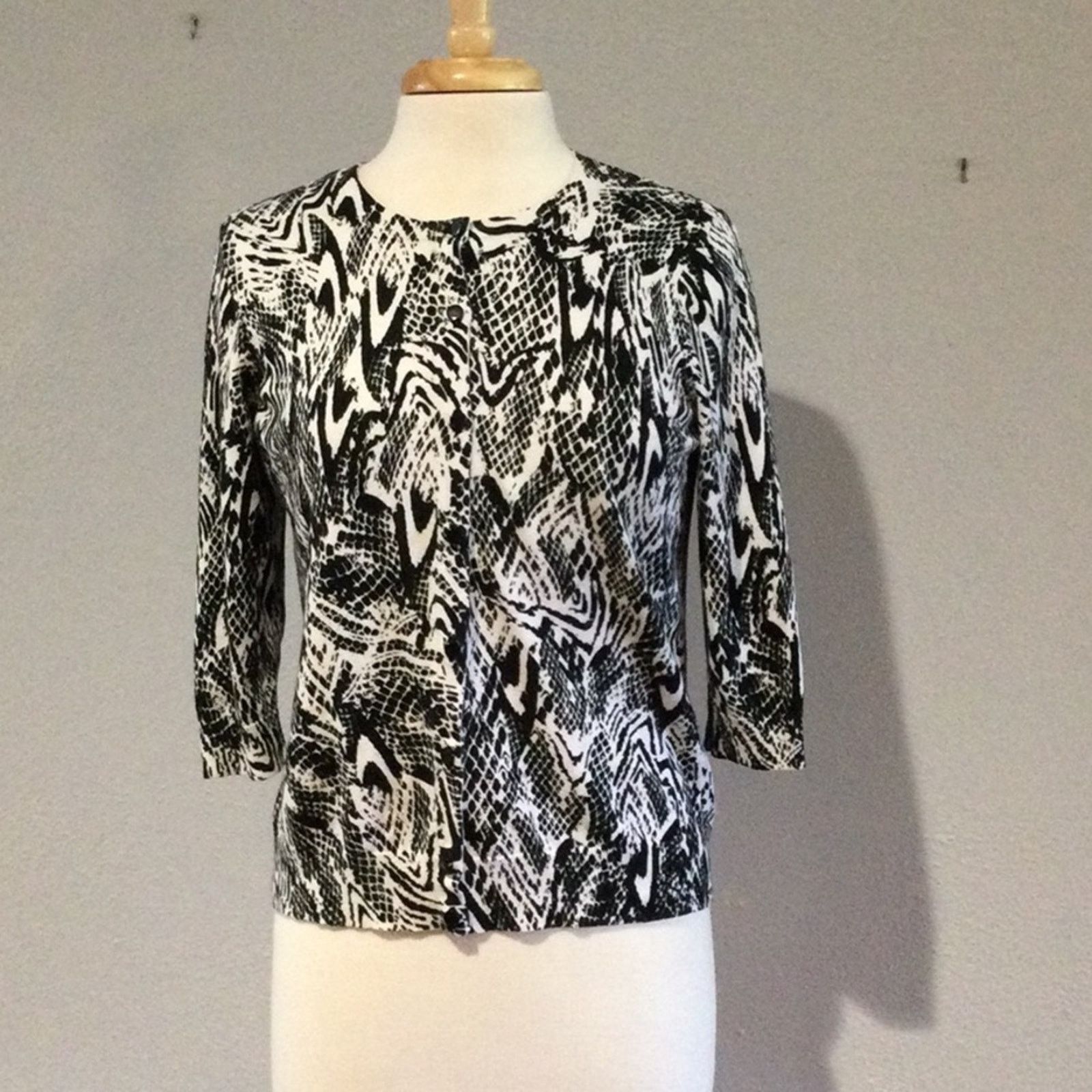 Other Designer Originals Black & White Button Front Cardigan PL Size L / US 10 / IT 46 - 1 Thumbnail