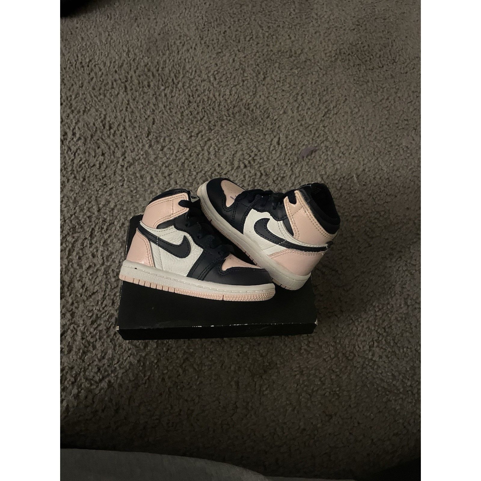 Nike Size 5c-Nike Air Jordan 1 OG (TD) Atmosphere “Bubble Gum” Size US 5 / EU 37 - 3 Thumbnail