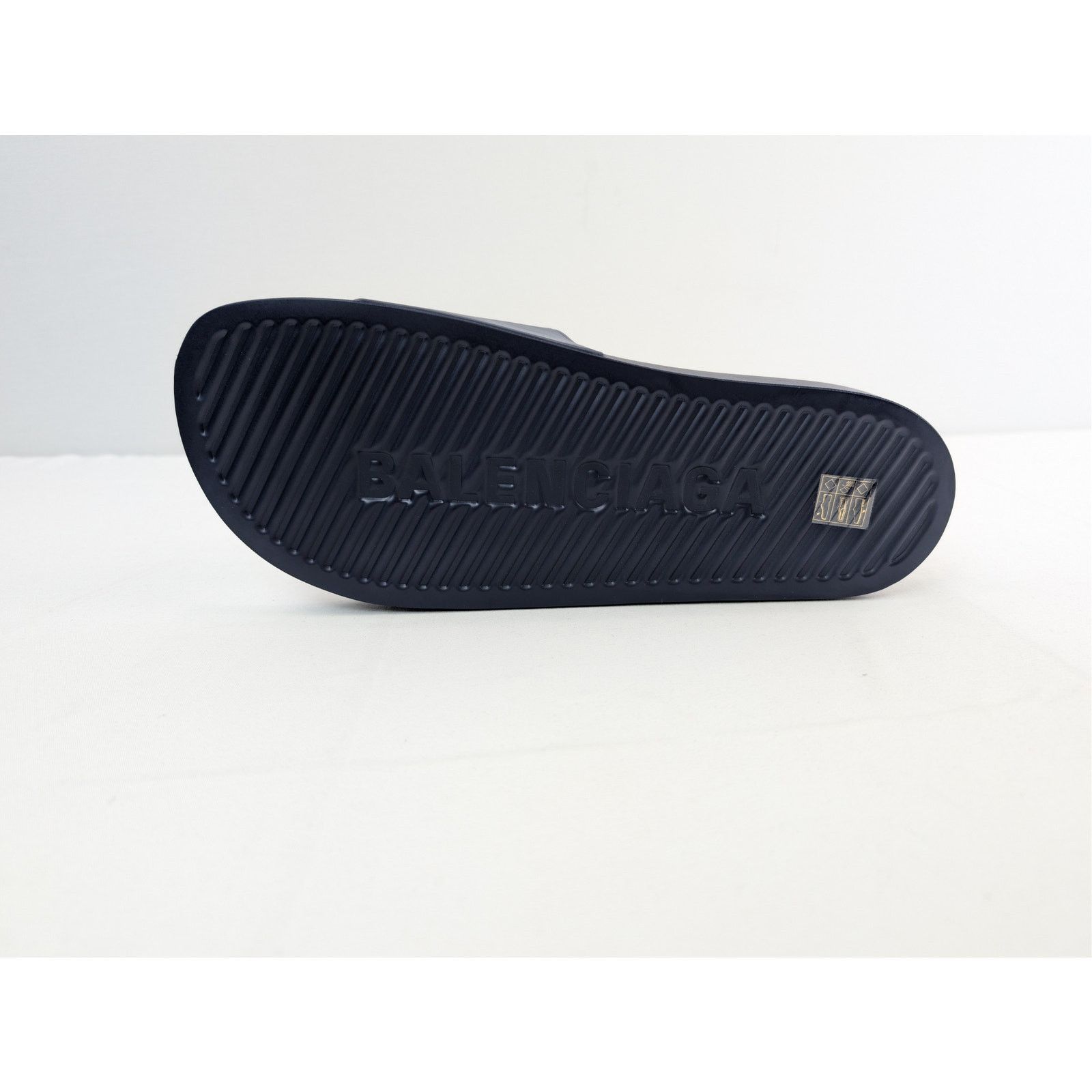 Balenciaga o1rshd1 Smooth Rubber Pool Slide Slider Slipper Navy/White Size US 10 / EU 43 - 12 Thumbnail