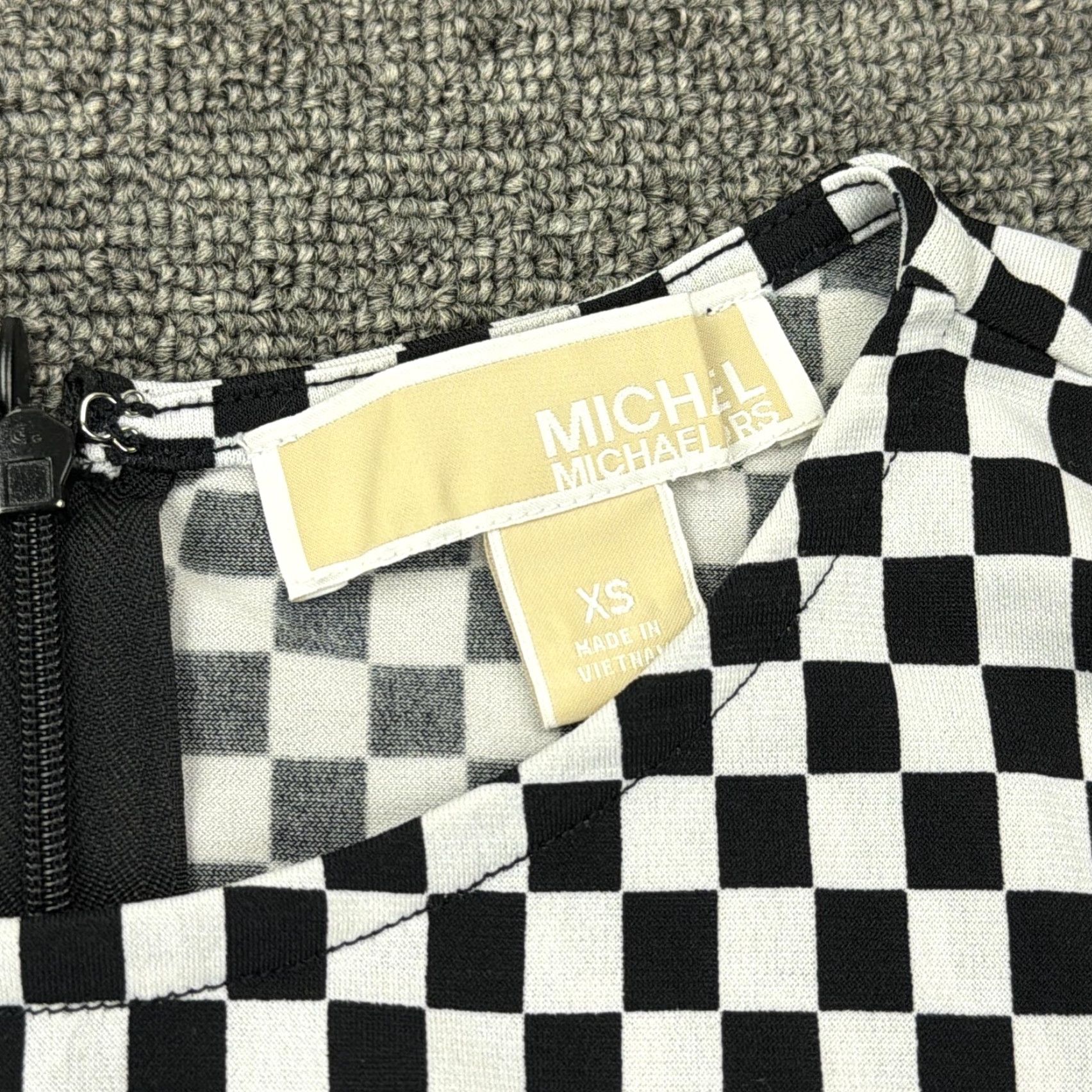 Vintage MICHAEL Michael Kors Dress Womens XS Black Check Sleeveless Sheath Ruched Buckle Size XS / US 0-2 / IT 36-38 - 6 Thumbnail