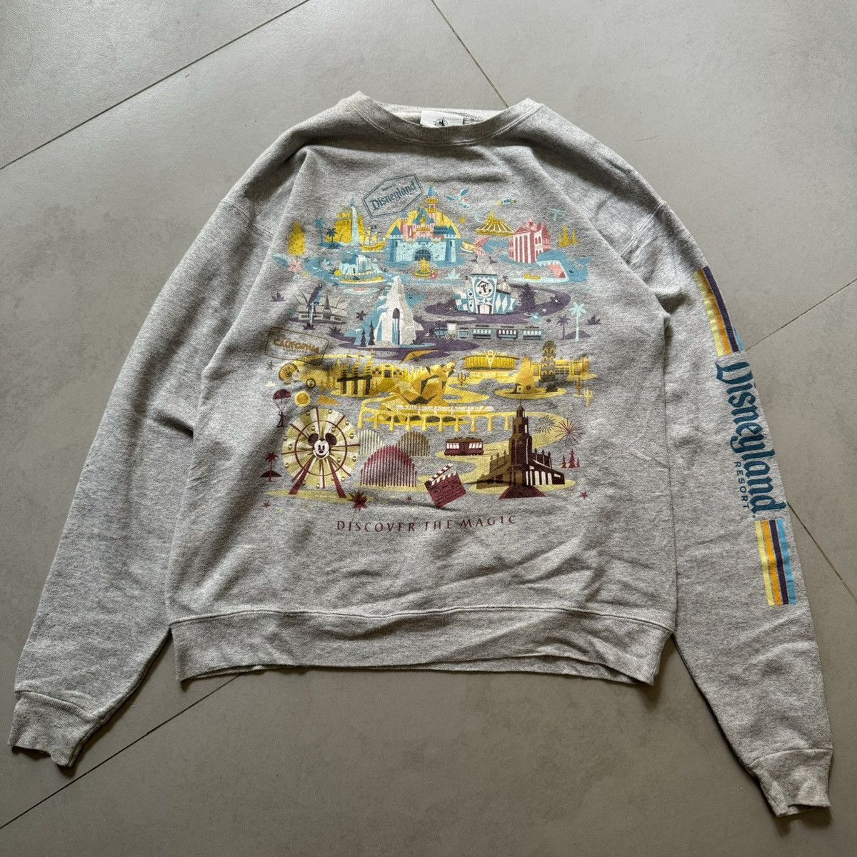 Disney Bundle 2 Disney Crewnecks Size S / US 4 / IT 40 - 2 Thumbnail