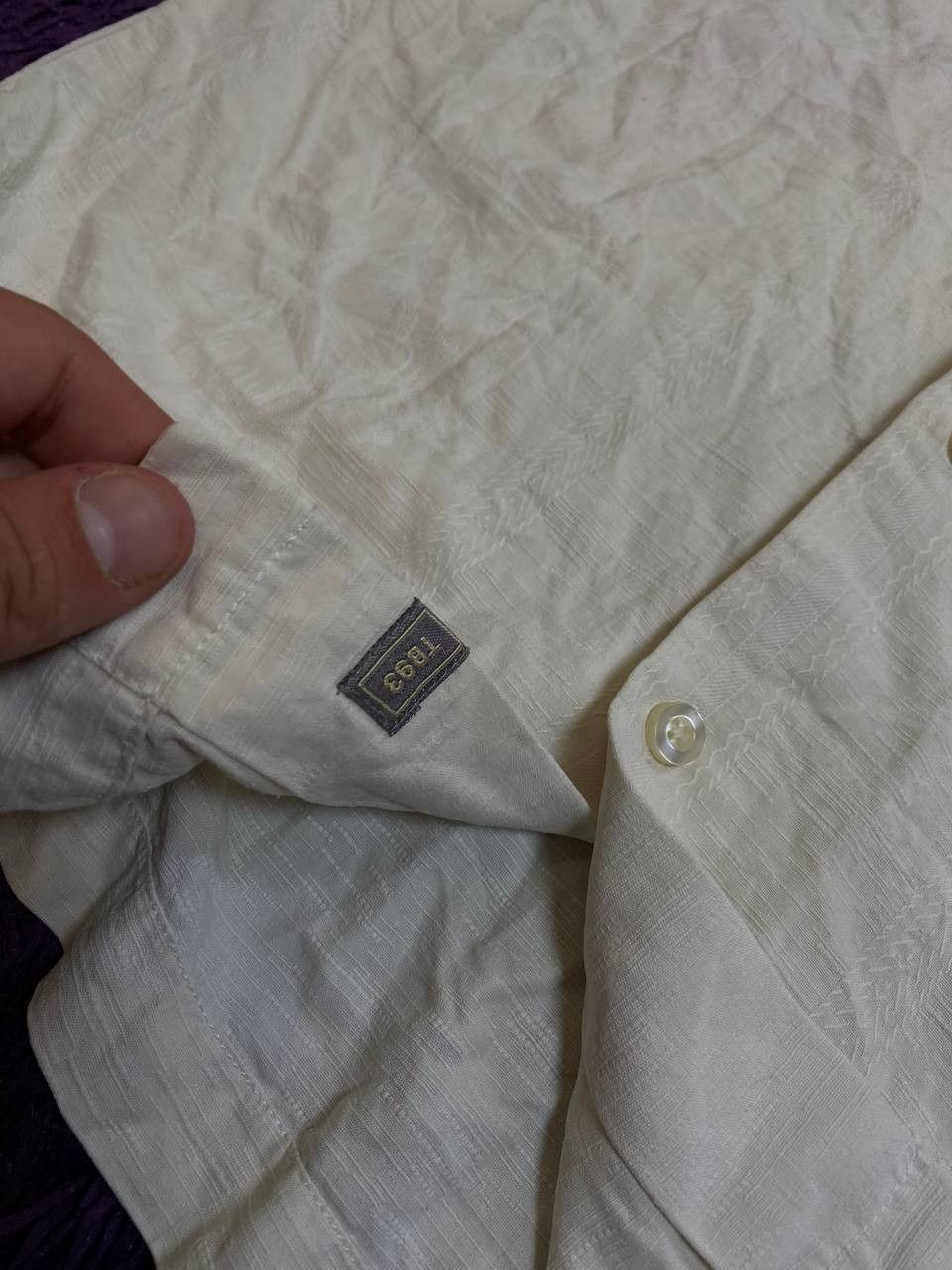 Tommy Bahama Vintage Tommy Bahama Streetwear Button Up Shirt Size S Size US S / EU 44-46 / 1 - 17 Thumbnail