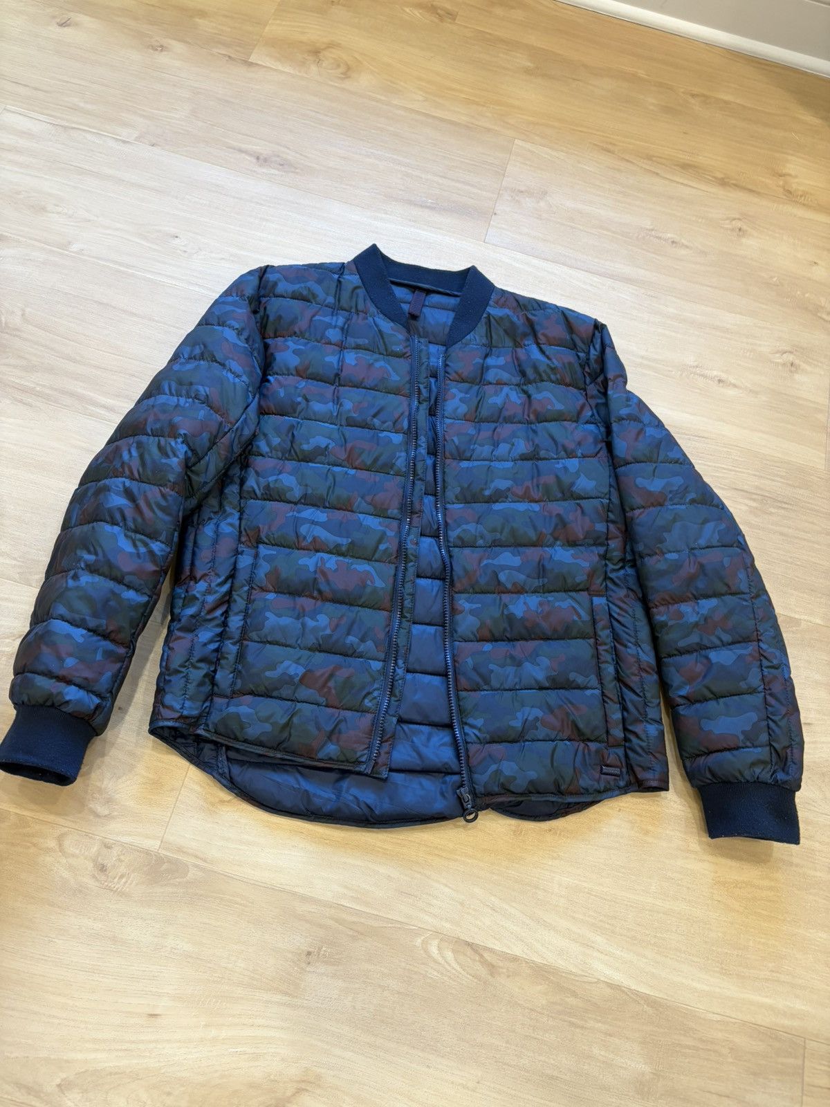 Mango Mango Man quilted down jacket camo Size US M / EU 48-50 / 2 - 4 Thumbnail