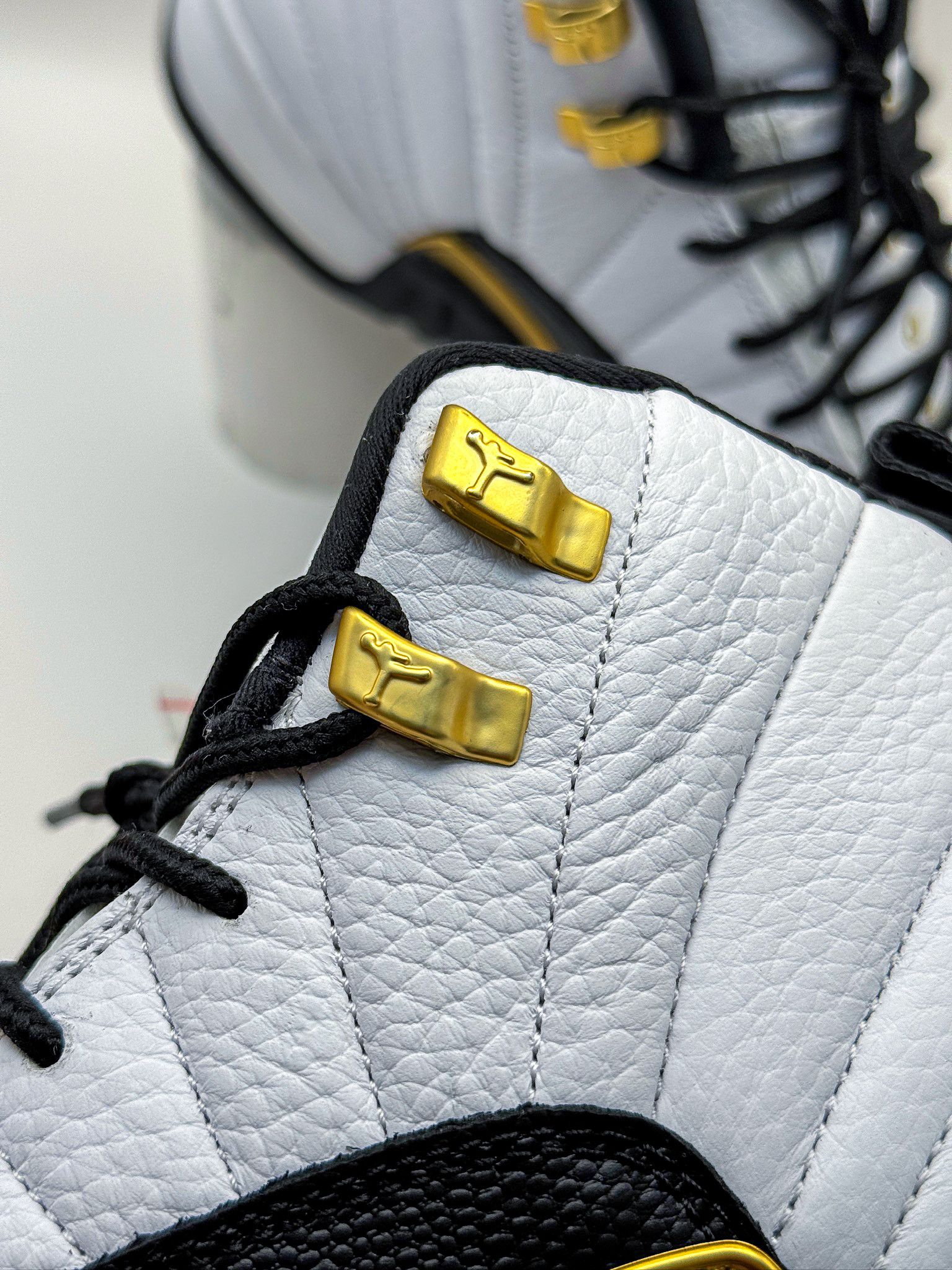 Nike Air Jordan 12 Retro GS "Royalty Taxi" 2021 White Black Size US 7 / EU 40 - 7 Thumbnail