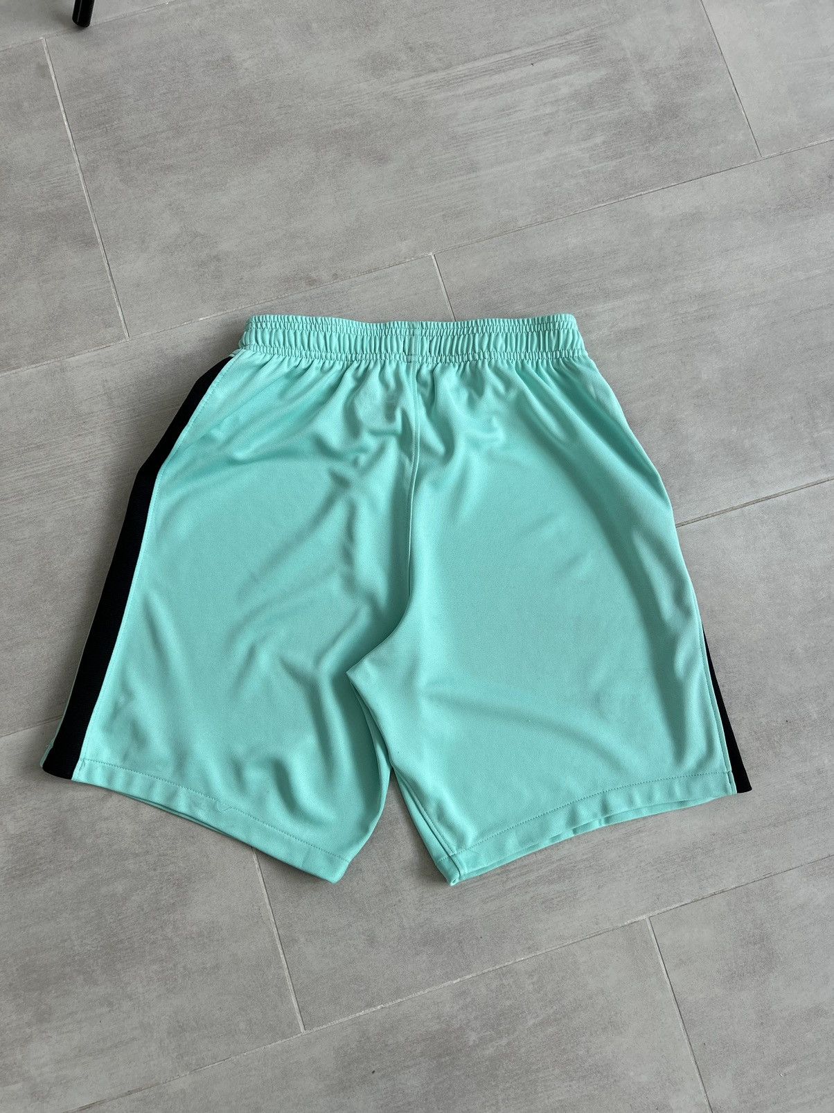 Nike Nike Liverpool 2020/21 Away FOOTBALL SHORTS SOCCER SHORTS Size US 30 / EU 46 - 8 Thumbnail