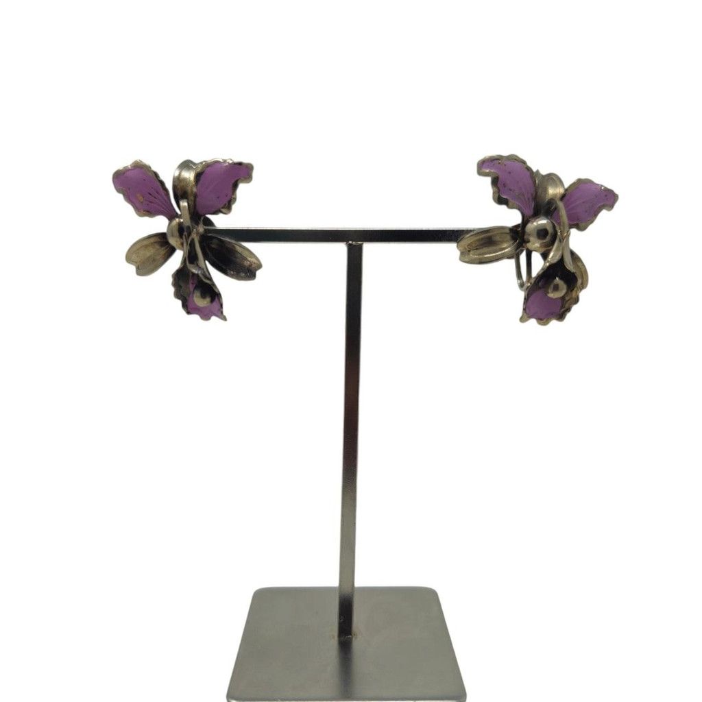 Vintage Vintage Purple 1940s–1950s Floral Screw-Back Earrings Size ONE SIZE - 1 Thumbnail